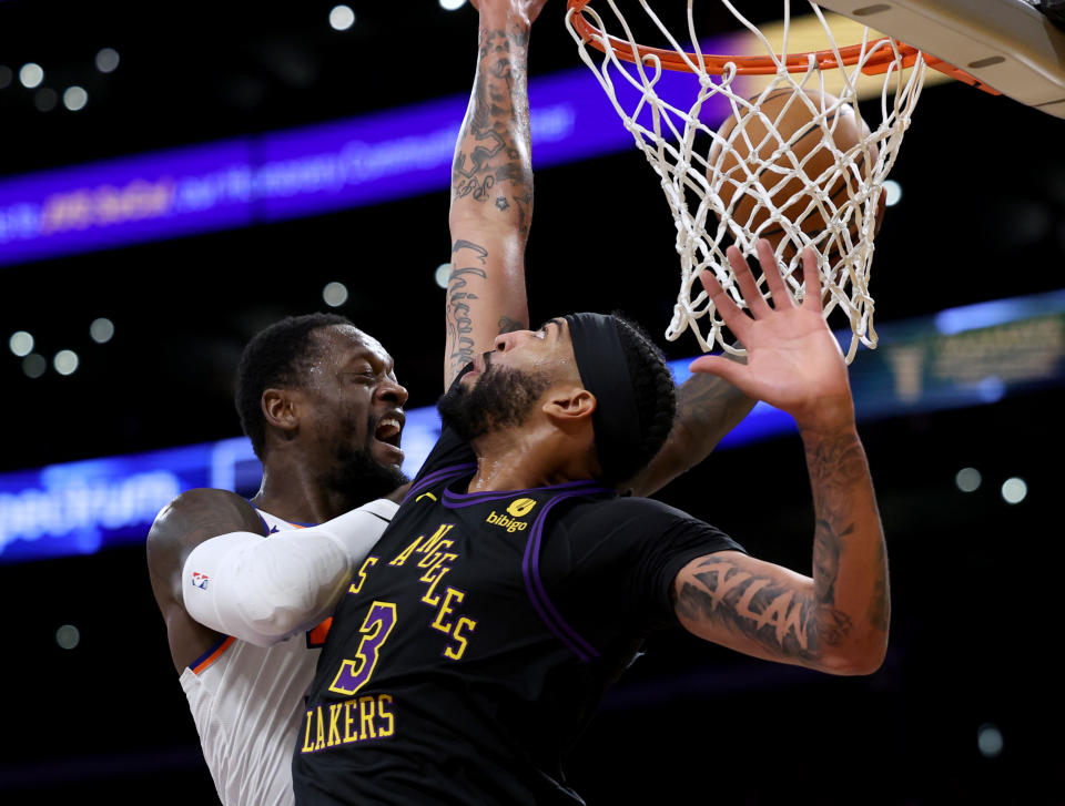 Julius Randle與Anthony Davis。（NBA Photo by Harry How/Getty Images）