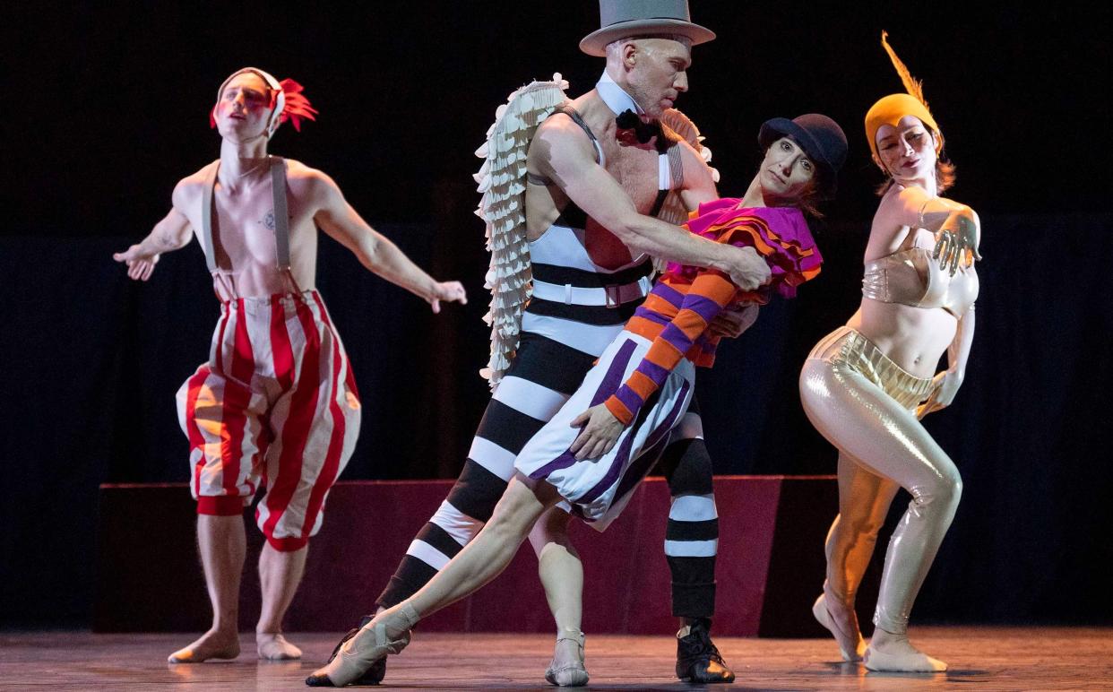 Ungraspable: Alina Cojocaru as Gelsomina and Johan Kobborg as Il Matto in La Strada