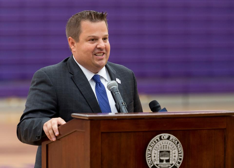 Dr. Kenneth “Ziggy” Siegfried addresses a crowd after he was announced the new University of Evansville Director of Athletics at the Meeks Family Fieldhouse on campus Thursday afternoon, April 21, 2022.