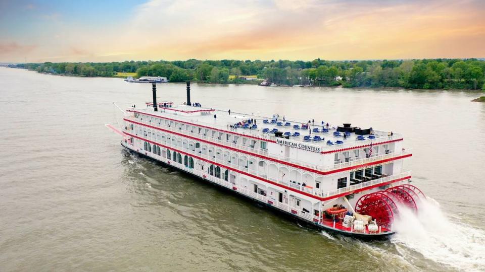 The American Countess paddlewheeler