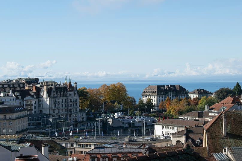 Explore el hermoso centro de Lausana a pie, sin costo alguno.