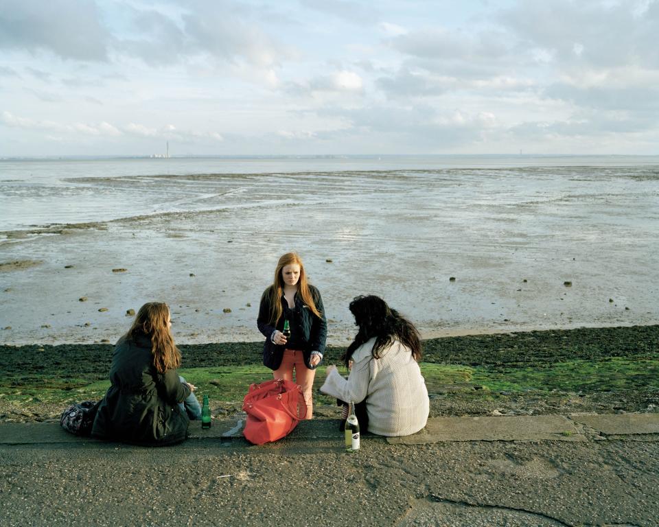 Girls drinking 08/05/2012, 6.15pm Southend-on-Sea 3 varies 51°31’56.3”N 0°42’52.5”E fine© Chloe Dewe Mathews 2021, courtesy Loose Joints