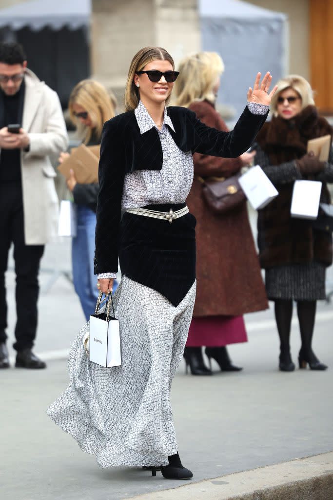 chanel outside arrivals haute couture spring summer 2023