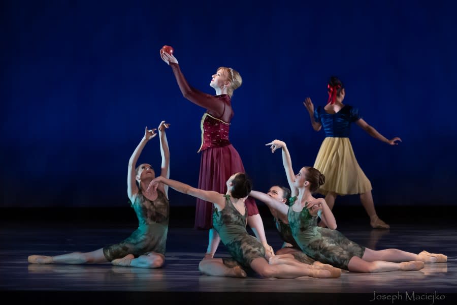 A scene from Ballet Quad Cities’ April 2024 production of “Snow White” at the Adler Theatre (photo by Joseph Maciejko).