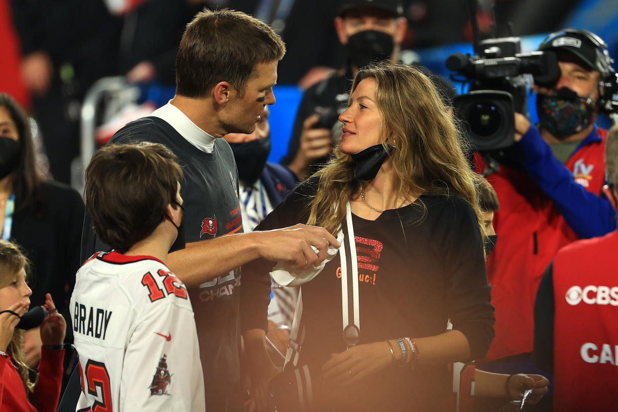 Tom Brady y Gisele Bundchen tras ganar la Super Bowl LV en el 2021. (Photo by Mike Ehrmann/Getty Images)