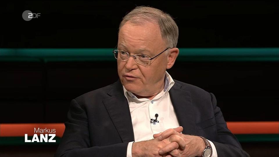 Plädierte bei Markus Lanz für einen differenzierten Umgang mit Katar: Stephan Weil, Ministerpräsident von Niedersachsen. (Bild: ZDF)