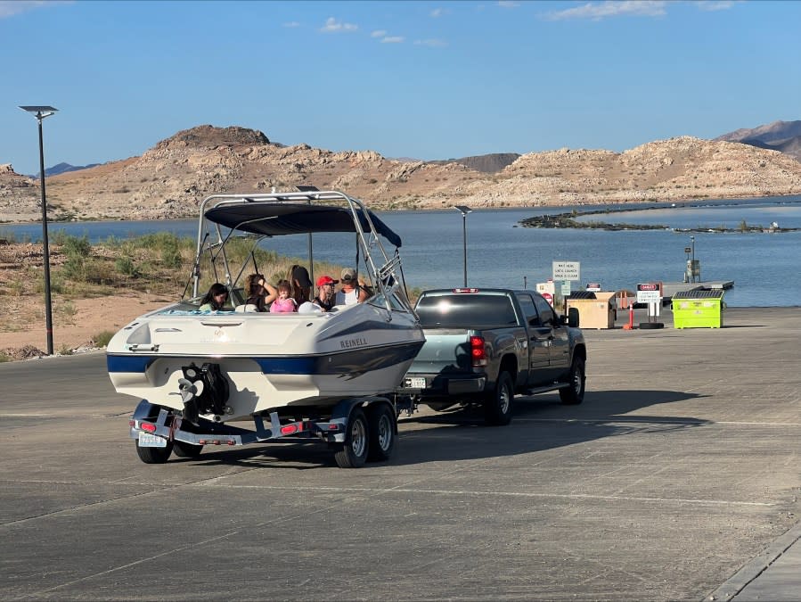  Joel Smith and family and friends take to the water at Lake Mead National Recreation Area. (KLAS/Lauren Negrete) 