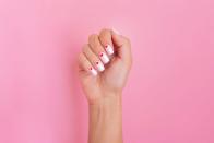 <p>Red hearts on pink nails: This is the classic look for Valentine's Day!</p>