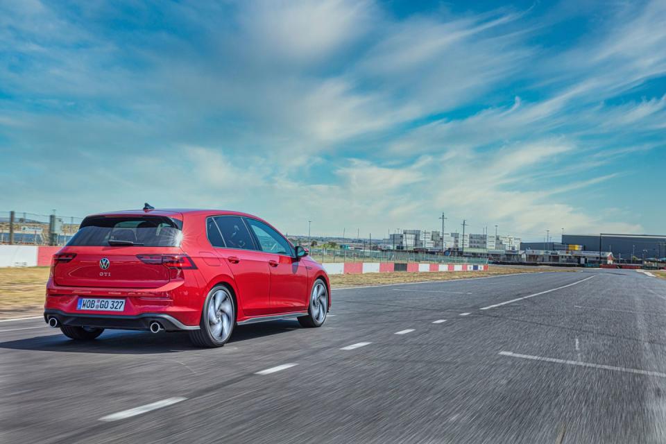 <p>2022 Volkswagen Golf GTI (Euro-spec)</p>