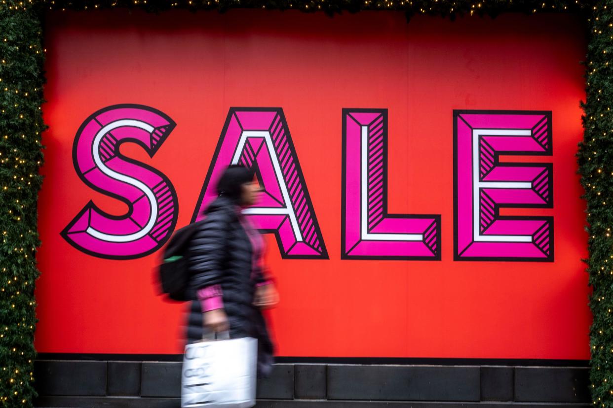 retail sales Shoppers on Oxford Street, London. Picture date: Wednesday December 27, 2023.