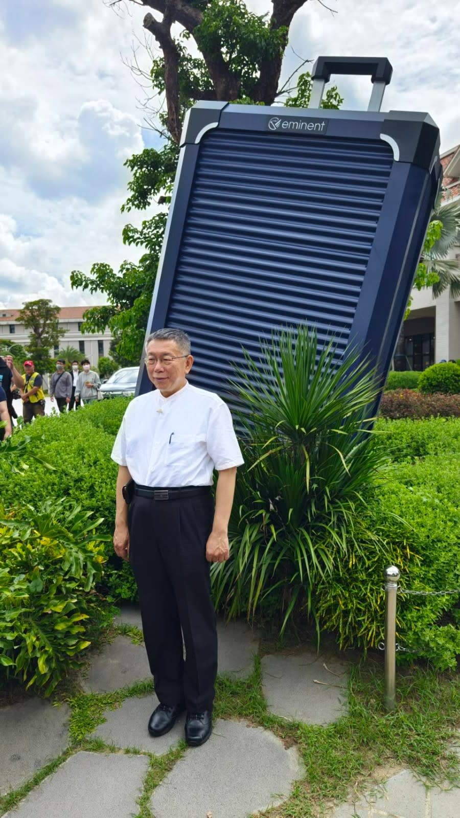 台灣民眾黨主席柯文哲今（1日）到台南拜訪。民眾黨台南市黨部提供