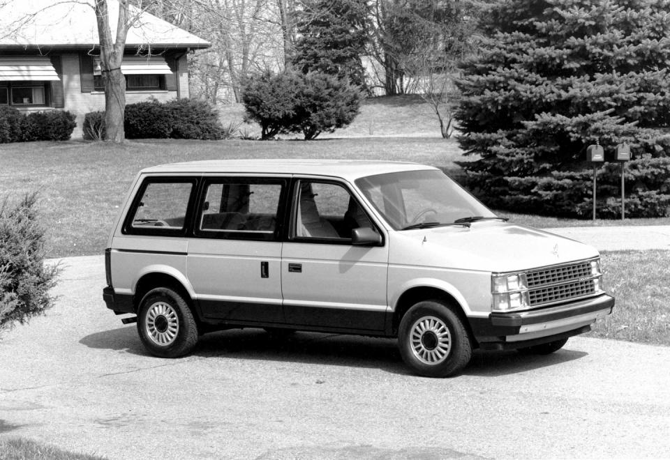 1984–90, 92–95 Dodge Caravan/Plymouth Voyager