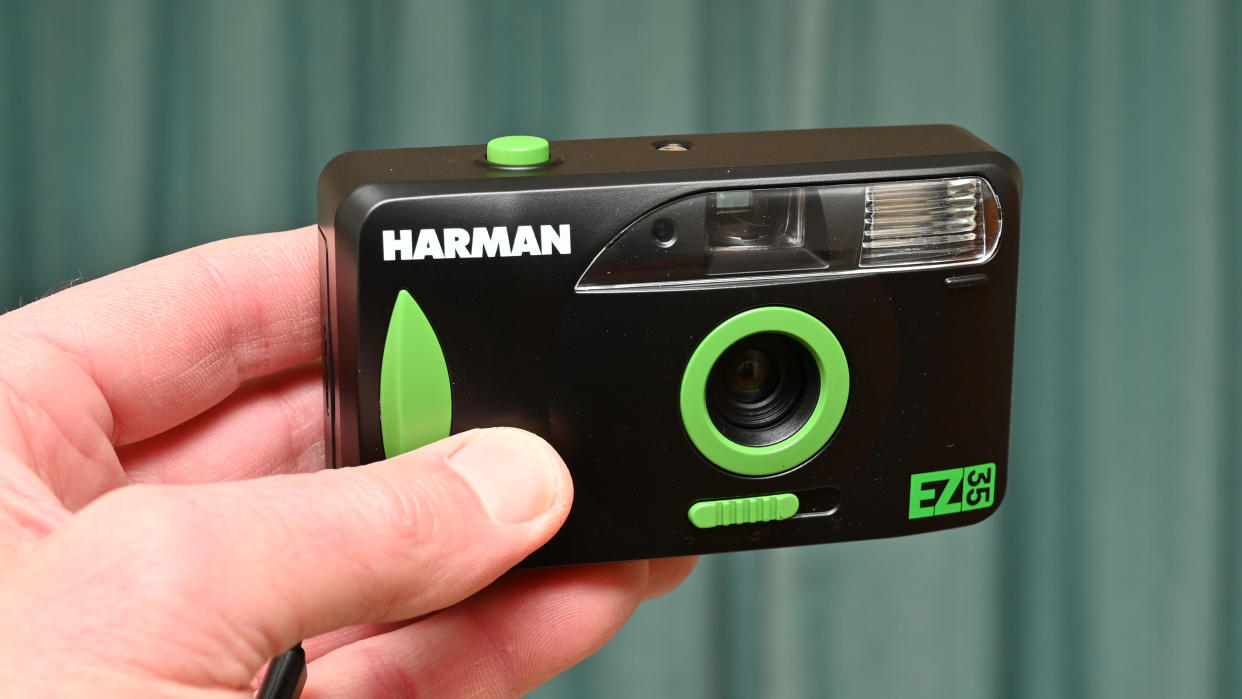  Harman EZ35 Reusable 35mm Film Camera. 