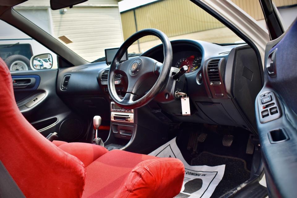 1996 Honda Integra Type R interior