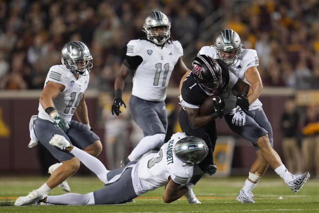 Darius Taylor runs for 193 yards, Minnesota beats Eastern Michigan 25-6