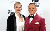 <p>Ella Loudon ist Daniel Craigs Tochter aus seiner ersten Ehe. Und wie man bei der Weltpremiere des aktuellen James-Bond-Abenteuers "Keine Zeit zu sterben" sah: Craig hat allen Grund, stolz zu sein: Die 30-Jährige besitzt einen Modelvertrag und arbeitet seit mehreren Jahren als Model für verschiedene Fashionmarken und Zeitschriften. (Bild: Tim P. Whitby/Getty Images for EON Productions, Metro-Goldwyn-Mayer Studios, and Universal Pictures)</p> 