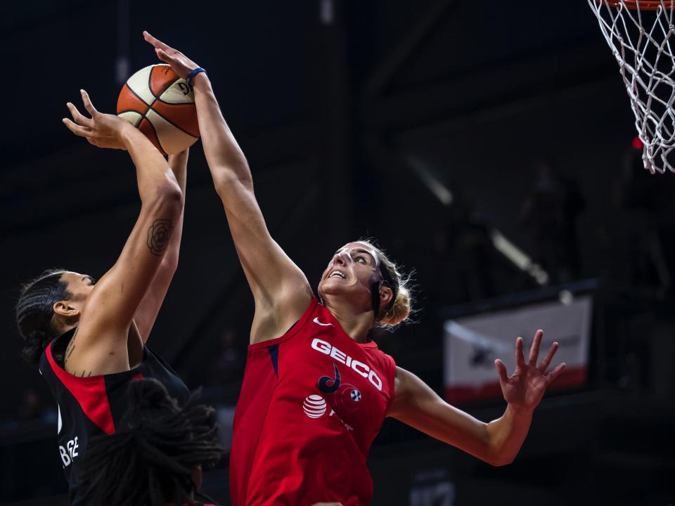 elena delle donne block