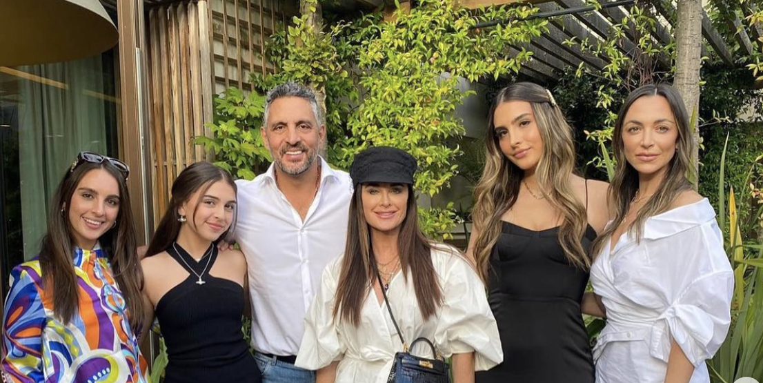 kyle richards mauricio umansky daughters