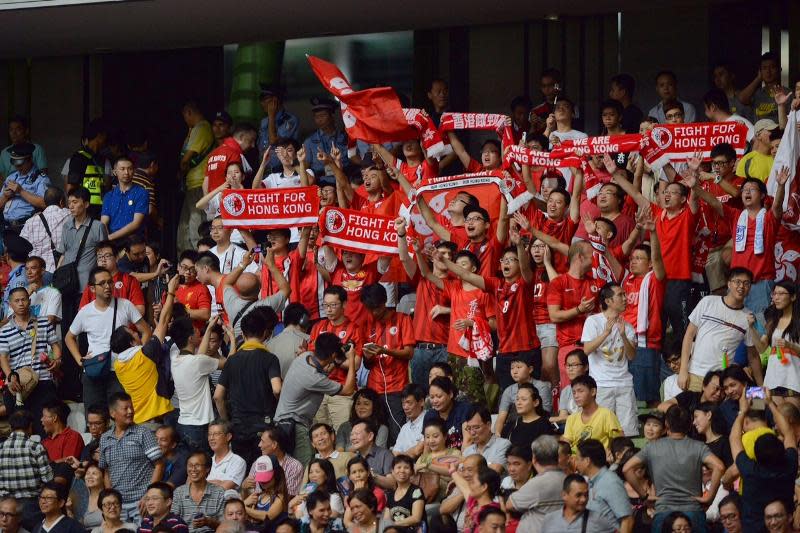 本港球迷對迫和國家隊感興奮讚揚葉鴻輝表現