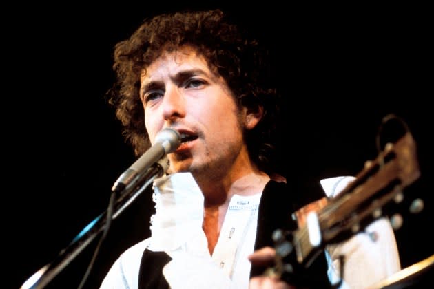 Photo of Bob DYLAN performing live onstage at the benefit for ousted Chileans: Felt Forum, New York  - Credit: Steve Morley/Redferns