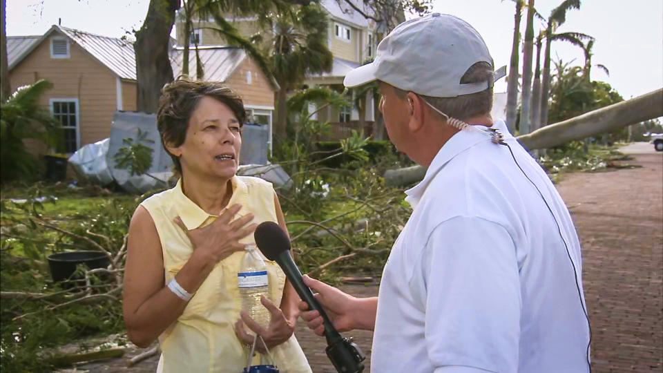 Renee Smith of Punta Gorda, Fla., joins Kerry Sanders following the destruction from Hurricane Ian (MSNBC)