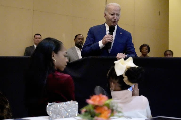 El presidente Biden mantiene cautela en cuanto a la respuesta a los ataques en Jordania, pero los republicanos exigen medidas urgentes (AP Photo/Jacquelyn Martin)