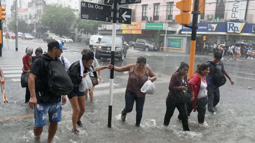 Por las tormentas, 