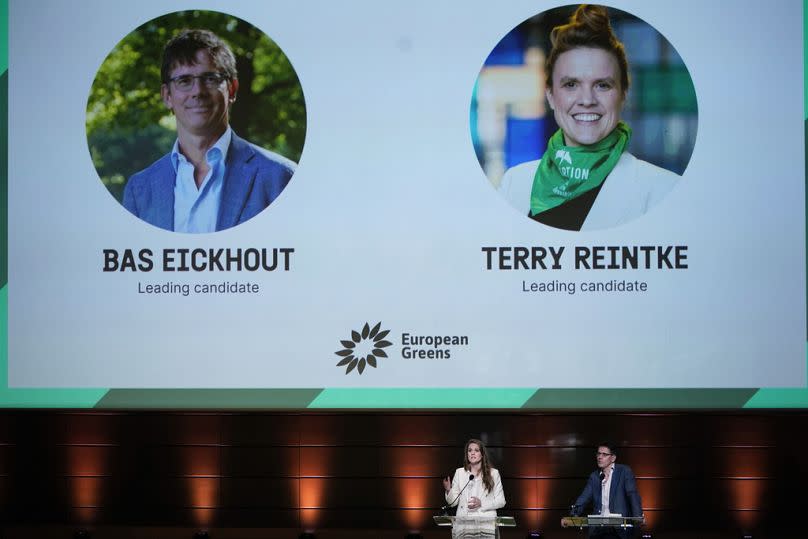 ARCHIVO - El alemán Terry Reintke y el holandés Bas Eickhout pronuncian un discurso tras ser elegidos como principales candidatos del Partido Verde, 3 de febrero de 2024