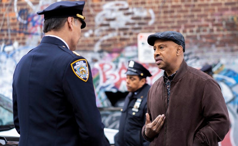 “10-13” – Pictured (L-R): Jimmy Smits as Chief John Suarez and Ruben Santiago-Hudson as Officer Marvin Sanford.