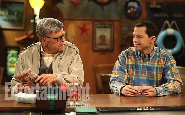 'Two and a Half Men': Who's the grampa talking to Alan? -- EXCLUSIVE PHOTO