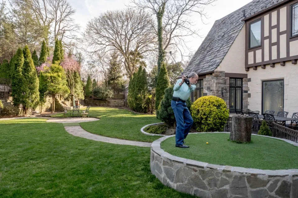 Golfing on the lawn. Kyle Porterfield/EPM Real Estate Photography/Corcoran