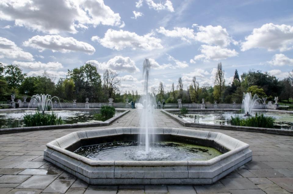 Mark and Daniel take a tumble in Hyde Park’s Italian fountains (Getty Images)