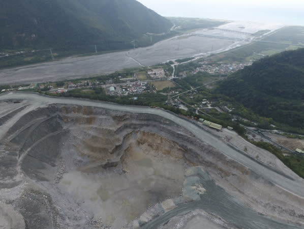 亞洲水泥公司新城山礦區 （圖片來自地球公民基金會）