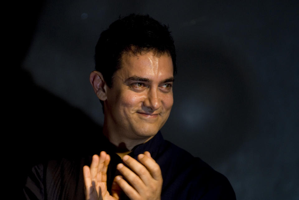 MUMBAI, INDIA - JULY 13 : Aamir Khan attends the music launch of the movie 'Peepli Live'  on July 13, 2010 in Mumbai, India (Photo by Prodip Guha/Getty Images)