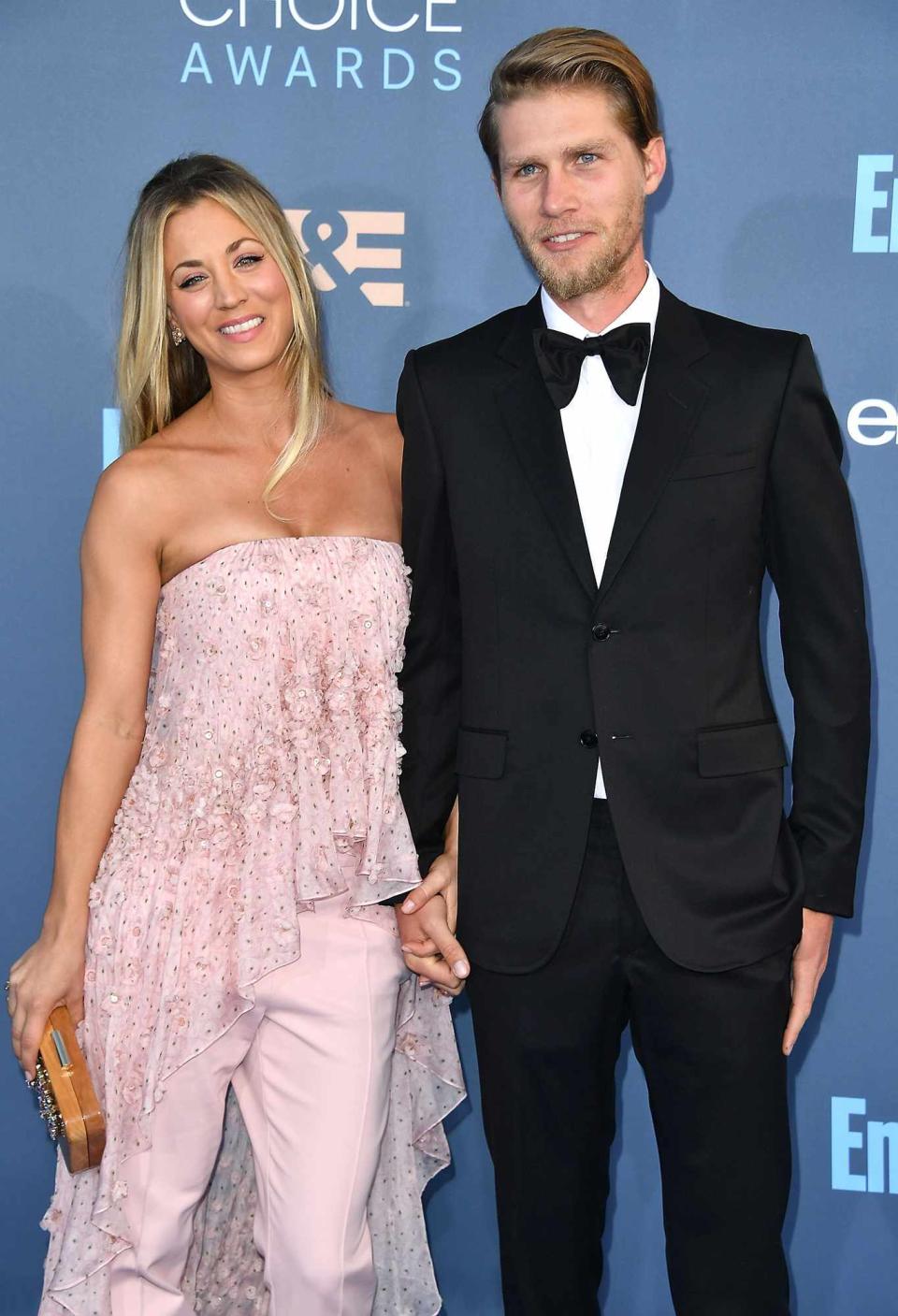 Kaley Cuoco, Karl Cook arrives at the The 22nd Annual Critics' Choice Awards at Barker Hangar on December 11, 2016 in Santa Monica, California