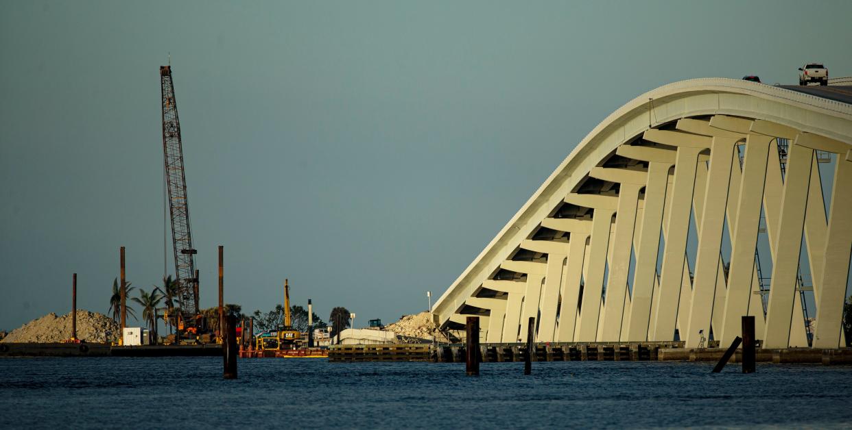 Work continues on the Sanibel Causeway on Thursday, Jan. 19, 2023. The chain of spoil islands that connects Fort Myers to Sanibel and Captiva was damaged in Hurricane Ian.  