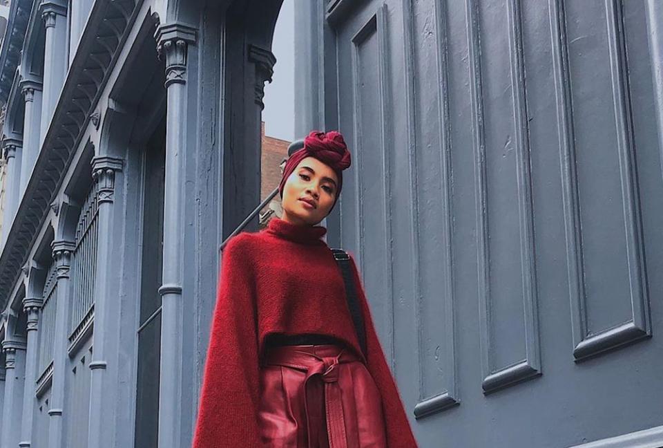 Head to toe in red, Yuna on her way to catch a fashion show by tennis star Serena Williams’ namesake label. — Picture via Instagram/Yuna