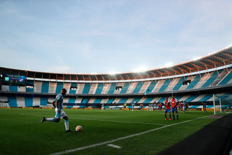 Los inexistencia de hinchas en los estadios influyó en el rendimiento de los equipos y, al parecer, en los arbitrajes, según un estudio de dos universidades inglesas.