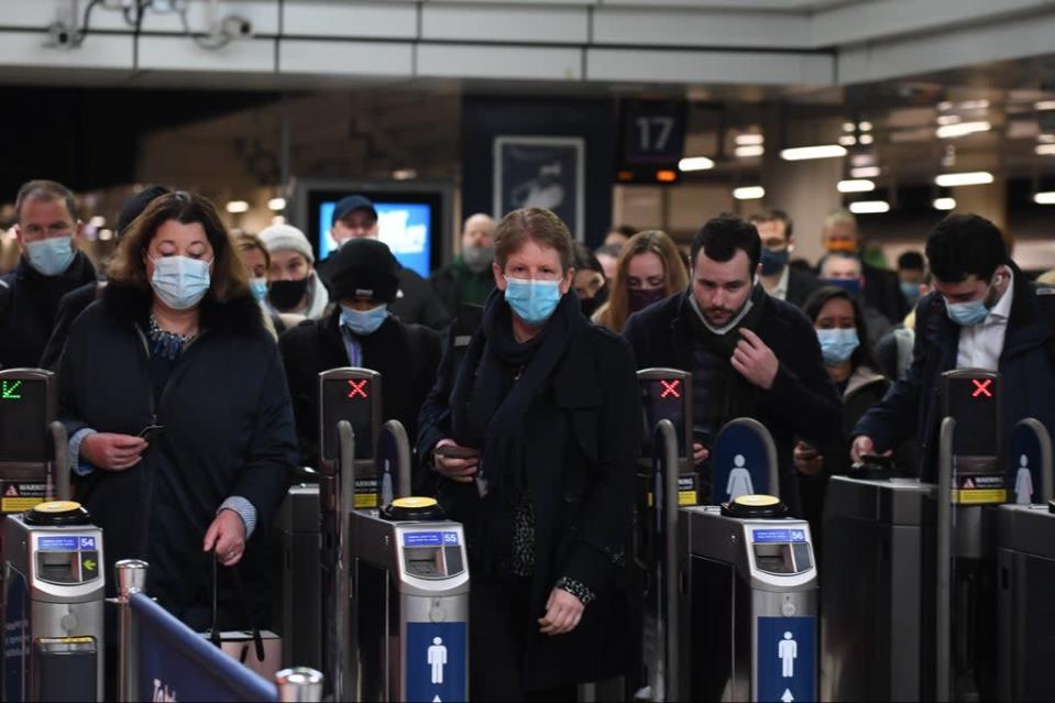 New rules on wearing masks on public transport came into force today (Jeremy Selwyn)