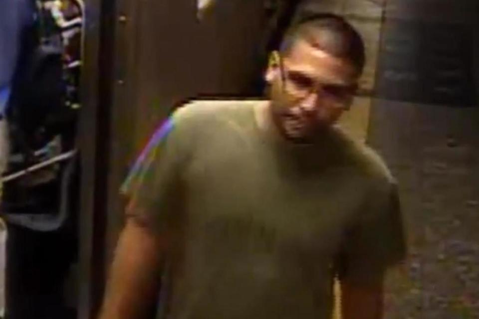 Police have released CCTV of the suspect as they attempt to track him down (NYPD)