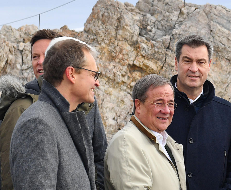 Müller, Laschet und Söder besuchen im Rahmen der Jahreskonferenz der Ministerpräsidenten im Oktober 2019 die Zugspitze (Bild: ddp images/Sven Simon) 