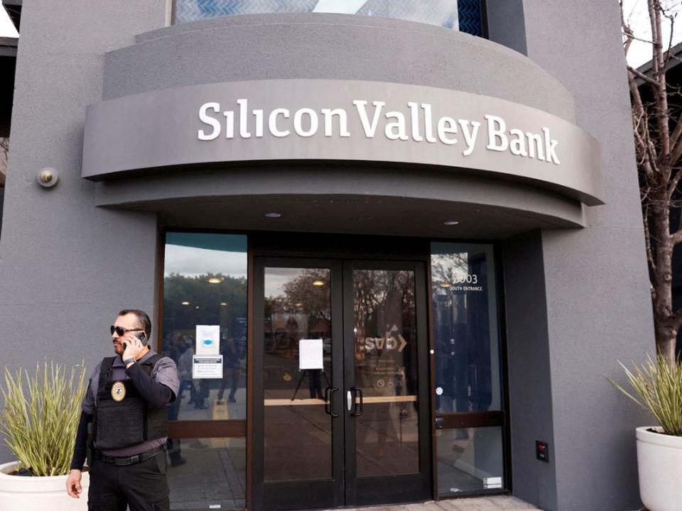 FILE PHOTO: Silicon Valley Bank branch in Santa Clara, CA