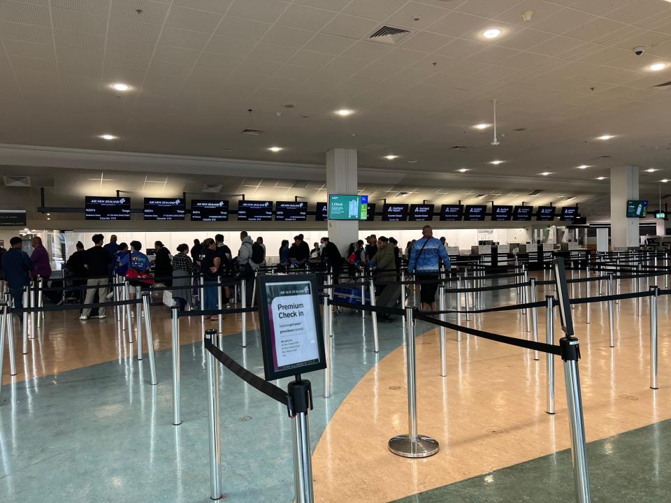 Air New Zealand check-in line.