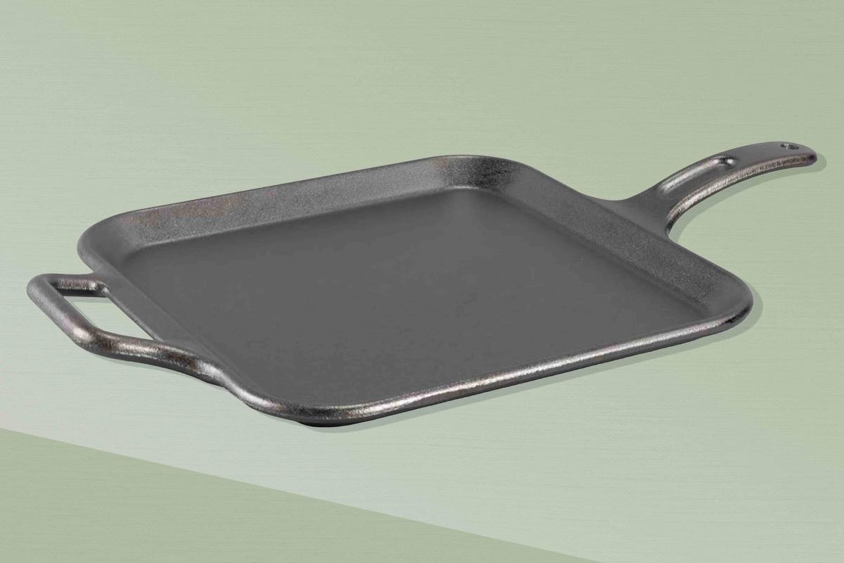 This Lodge Skillet Is 'Better at Being Nonstick Than Actual Nonstick  Cookware'—and It's Nearly 30% Off