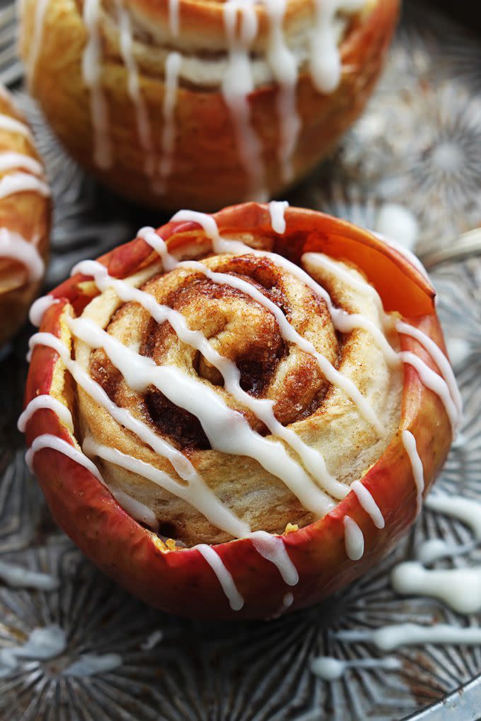 Cinnamon Roll Stuffed Apples