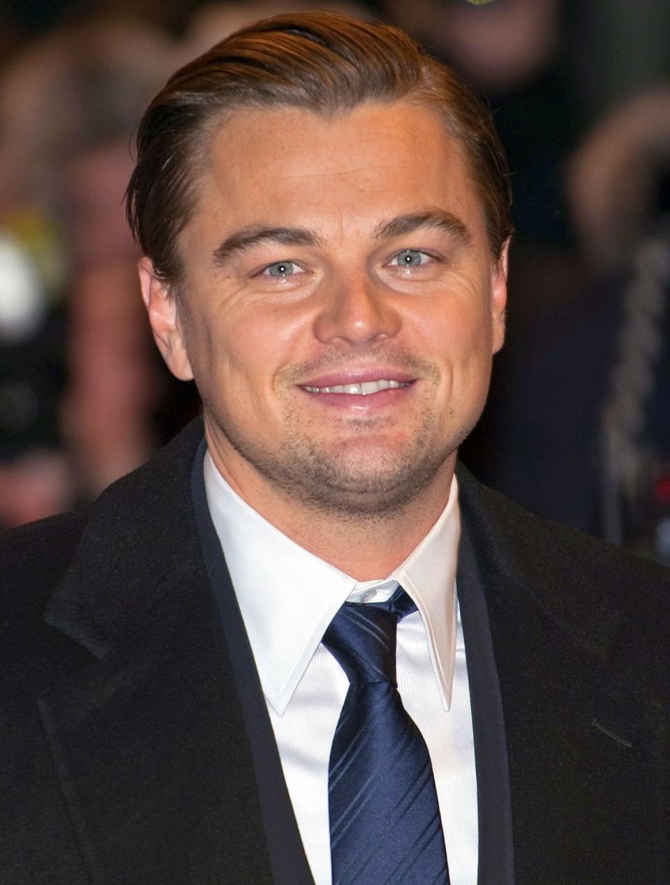 Age has nothing on the famous Leonardo DiCaprio as he looks amazing in a black well-tailored suit