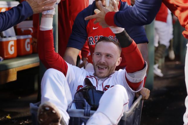 Help us choose the funniest Red Sox moment of 2014 - Over the Monster