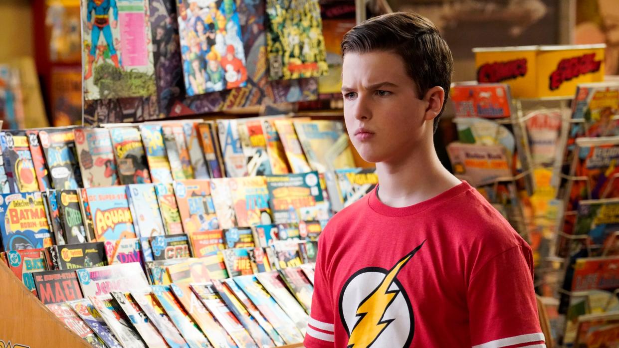  Iain Armitage looks on  in Young Sheldon 602 