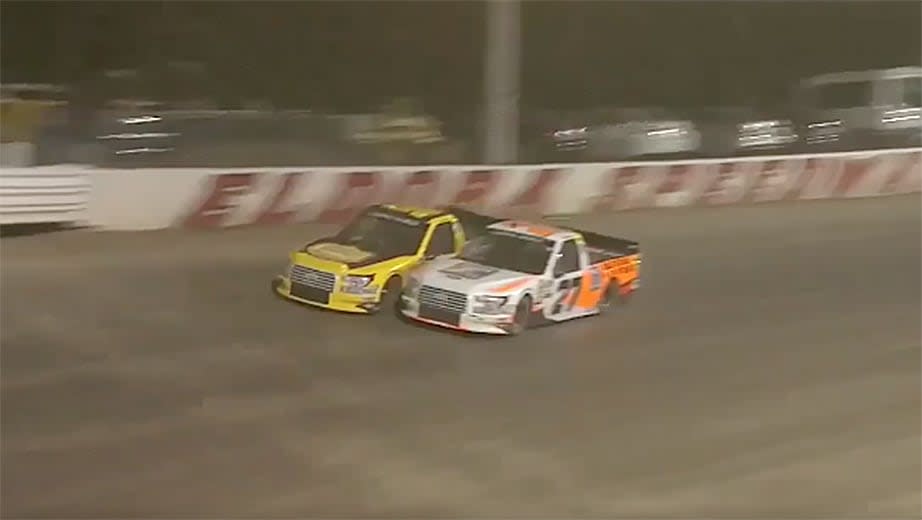 Chase Briscoe (R) beat Grant Enfinger on Wednesday night.