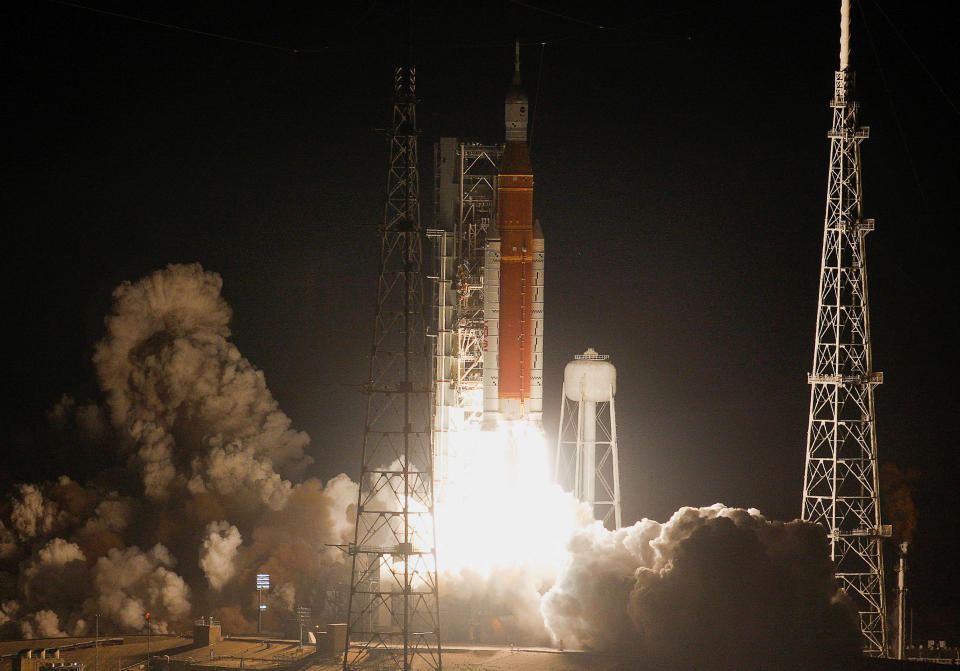 NASA's next-generation moon rocket, the Space Launch System (SLS) rocket with the Orion crew capsule, lifts off from launch complex 39-B on the unmanned Artemis 1 mission to the moon at Cape Canaveral, Florida, U.S. November 16, 2022. REUTERS/Joe Skipper